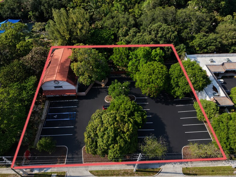 2777 W Hillsboro Blvd, Deerfield Beach, FL à vendre - Photo de l’immeuble – Image 2 sur 13