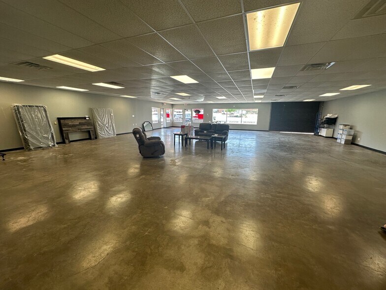 711 S 1st St, Temple, TX à louer - Photo de l’immeuble – Image 2 sur 2