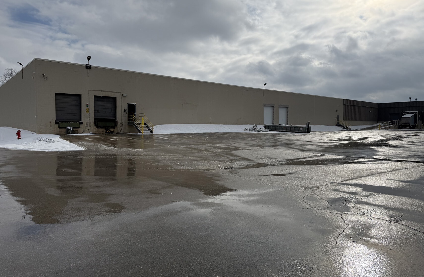 5111-5121 S 9th St, Milwaukee, WI à louer Photo de l’immeuble– Image 1 sur 9