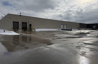 5111-5121 S 9th St, Milwaukee, WI à louer Photo de l’immeuble– Image 1 sur 9