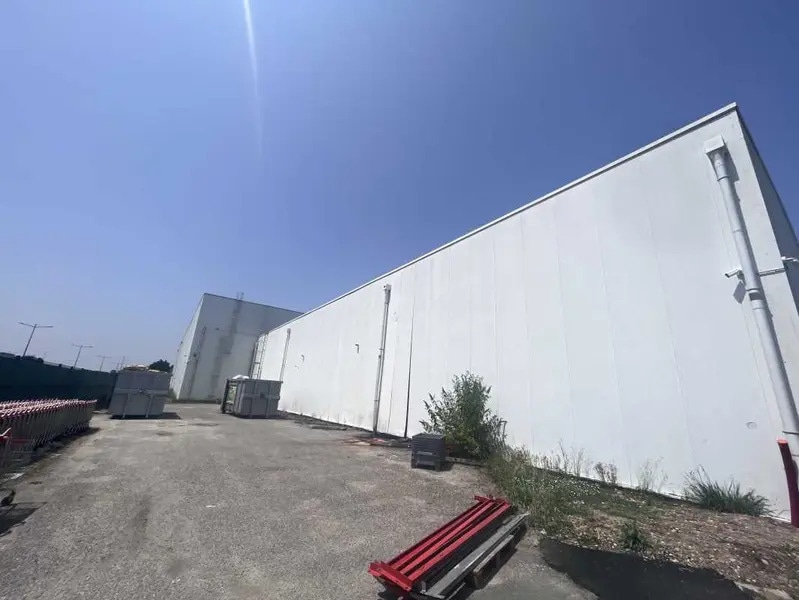 Industriel/Logistique dans Bassens à louer Photo de l’immeuble– Image 1 sur 5