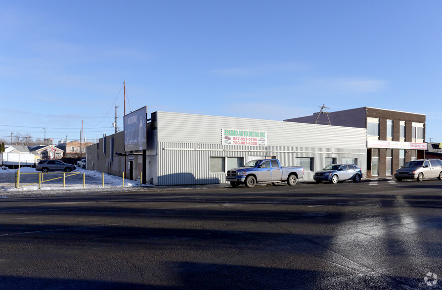 10927 101st St NW, Edmonton, AB à vendre - Photo principale – Image 1 sur 6