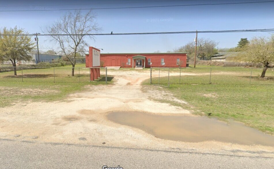 22185 State Highway 16 S, Von Ormy, TX à vendre - Photo de l’immeuble – Image 3 sur 4