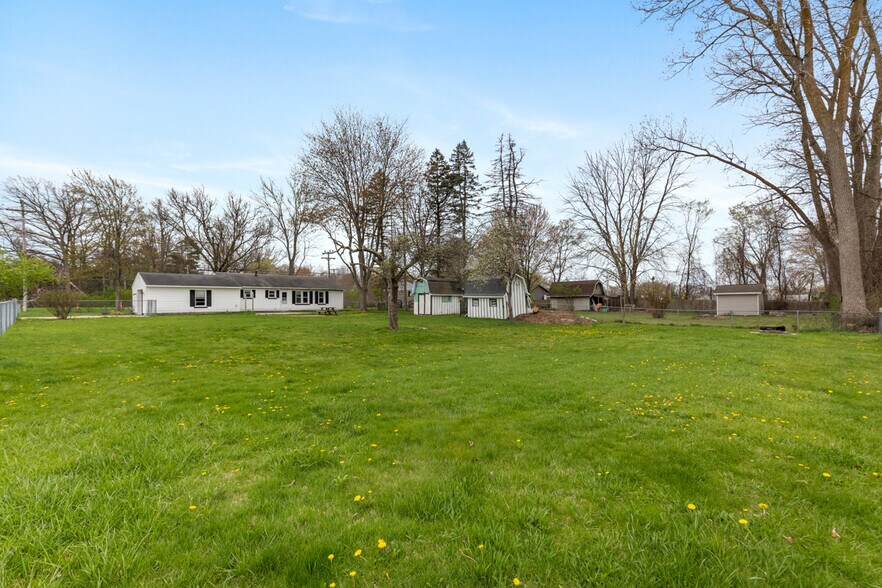 3116 E Apple Ave, Muskegon, MI à vendre - Photo de l’immeuble – Image 3 sur 25