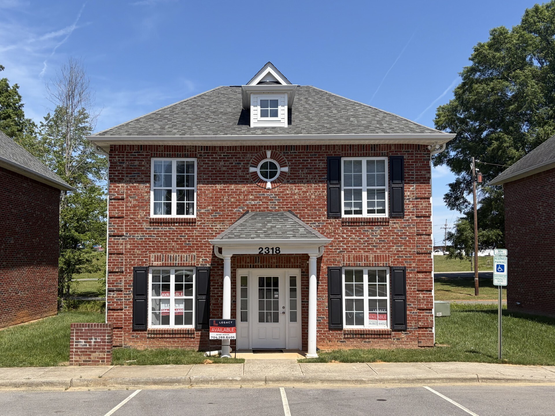 2318 Katie Leigh Ln, Monroe, NC à vendre Photo de l’immeuble– Image 1 sur 8