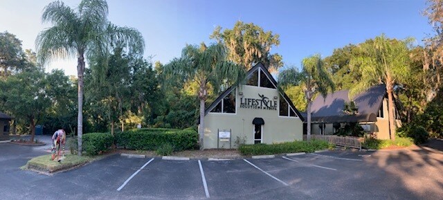 2139 NE 2nd St, Ocala, FL à vendre - Photo de l’immeuble – Image 2 sur 13
