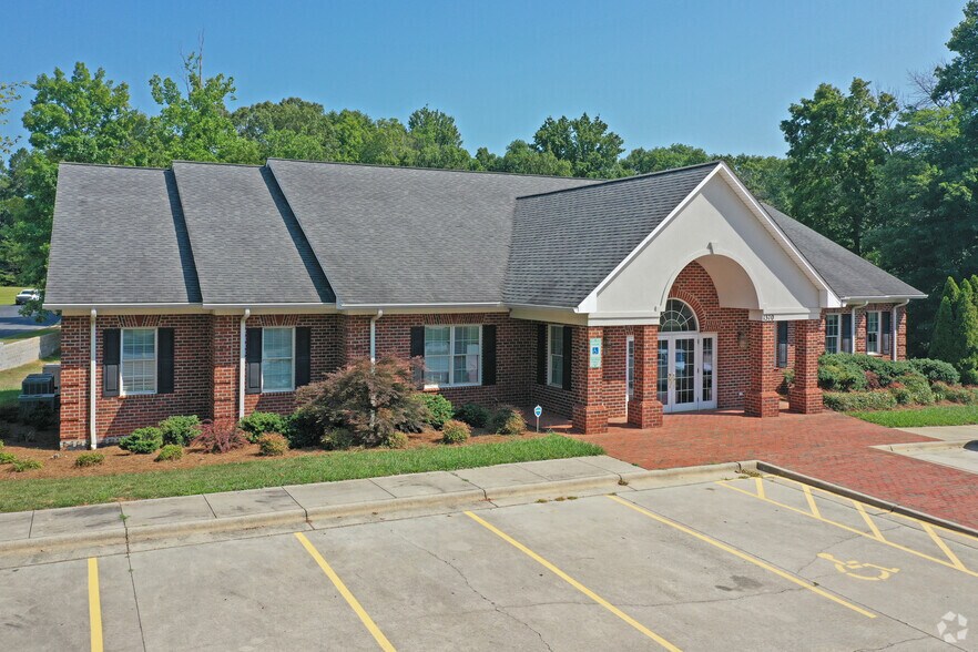 1370 Piedmont Dr, Lexington, NC à louer - Photo principale – Image 1 sur 10