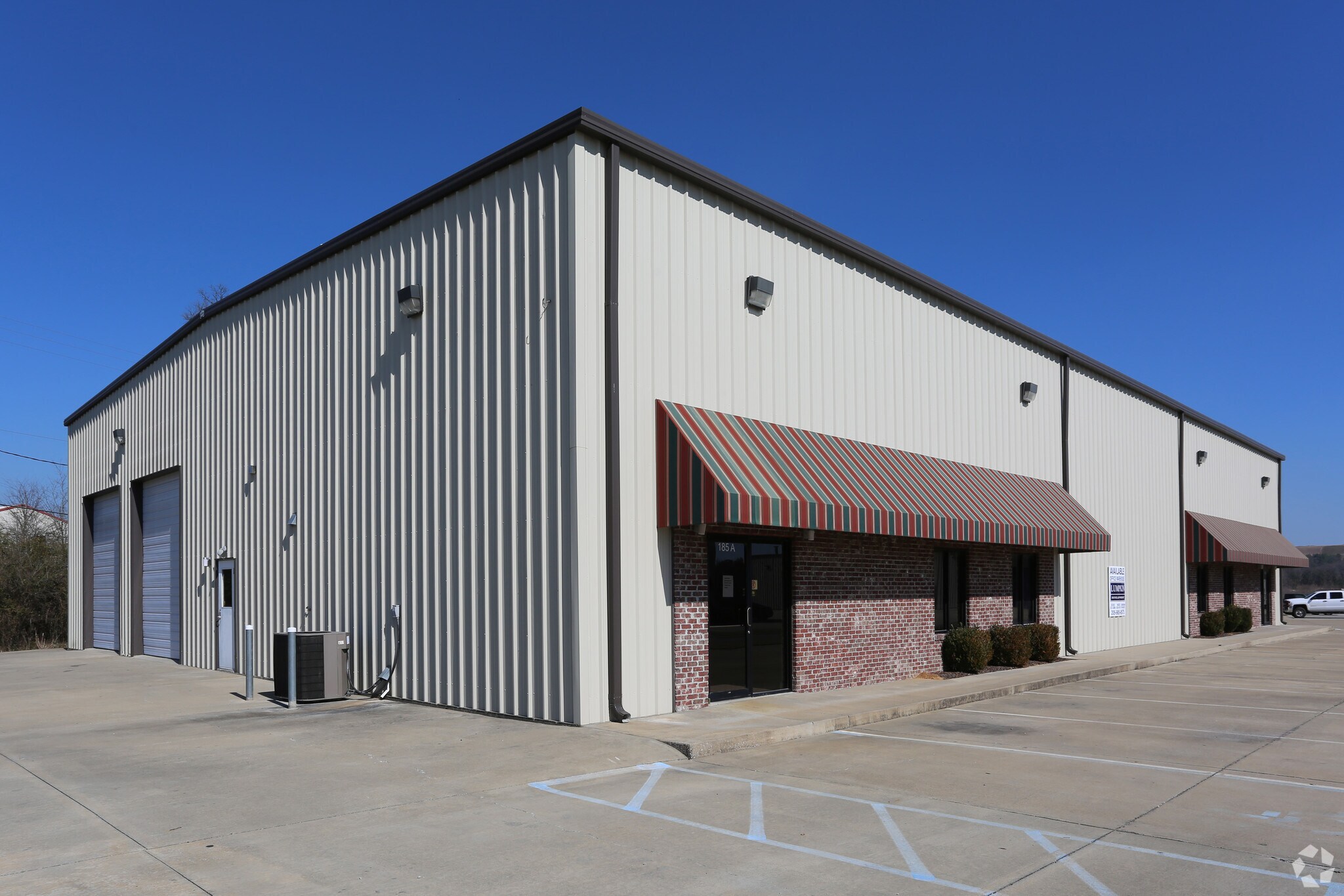 185 Scotland Dr, Alabaster, AL à louer Photo principale– Image 1 sur 4