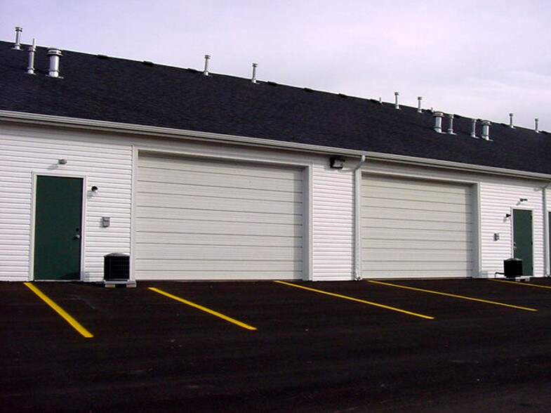 7909-7925 Station St, Columbus, OH à louer - Photo de l’immeuble – Image 3 sur 12
