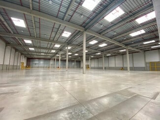Plus de détails pour Bureau, Industriel/Logistique à louer