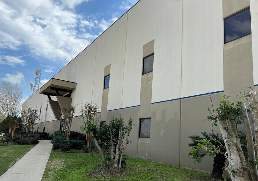 939 Pont Des Mouton Rd, Lafayette, LA à louer - Photo de l’immeuble – Image 2 sur 5