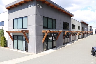 19181 34A Av, Surrey, BC à louer Photo intérieure– Image 2 sur 20