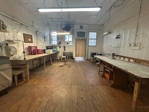 590 Onderdonk Ave, Ridgewood, NY à louer Photo intérieure– Image 2 sur 11