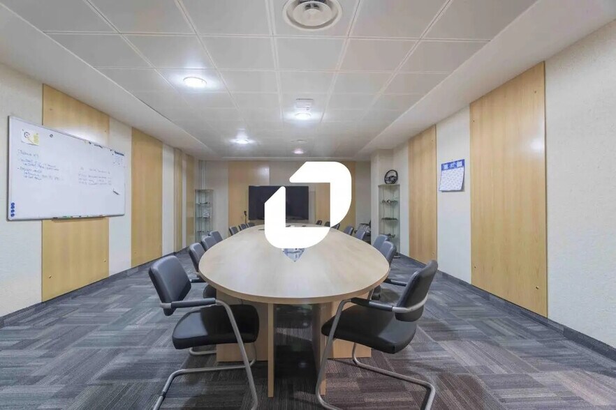 Bureau dans Lieusaint à louer - Photo de l’immeuble – Image 2 sur 29