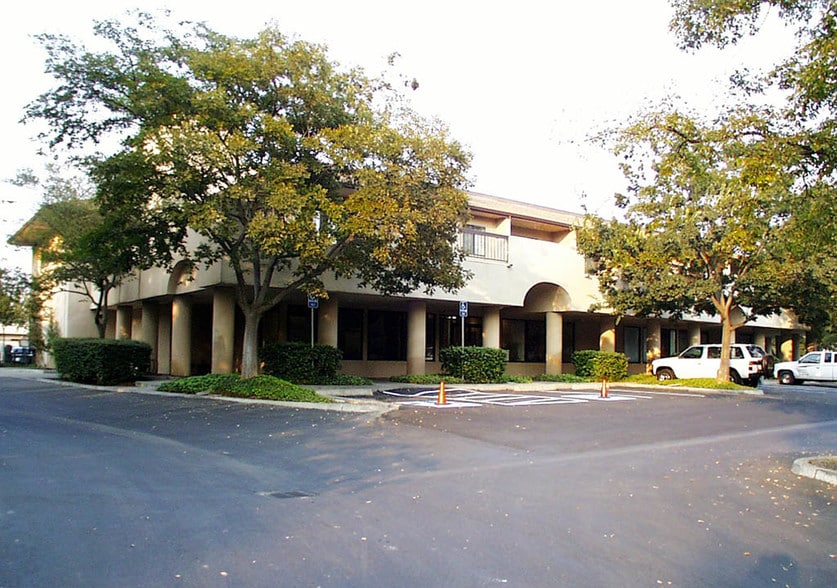 1801 Hanover Dr, Davis, CA à louer - Photo principale – Image 1 sur 23