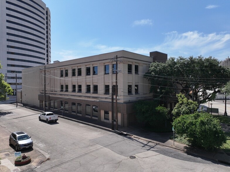 380 Main St, Beaumont, TX à vendre - Photo de l’immeuble – Image 2 sur 22
