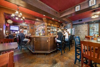 Plus de détails pour 82 Armstrong St, Eureka Springs, AR - Local commercial à vendre