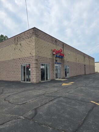 Plus de détails pour 2809 Brookpark Rd, Cleveland, OH - Local commercial à louer