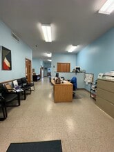 1402 Sheepshead Bay Rd, Brooklyn, NY à louer Photo intérieure– Image 1 sur 15
