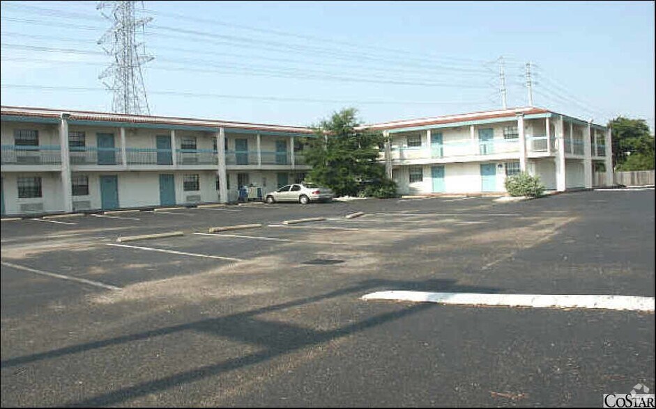 6 N Sam Houston Pky E, Houston, TX à vendre - Photo de l’immeuble – Image 2 sur 31