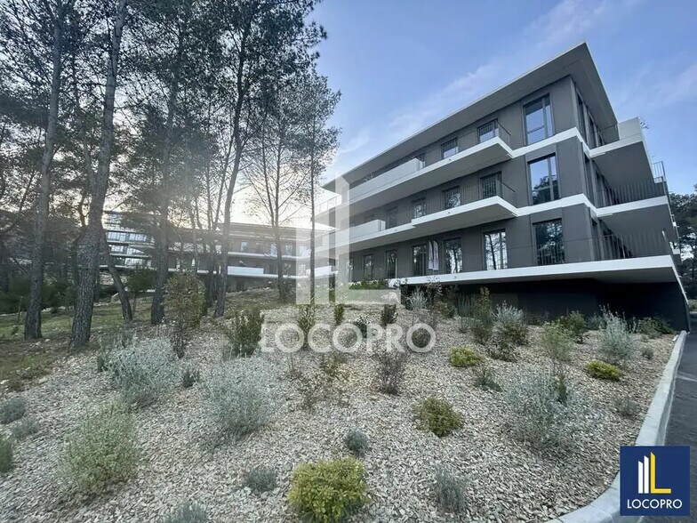 Bureau dans Valbonne à louer - Photo de l’immeuble – Image 1 sur 12