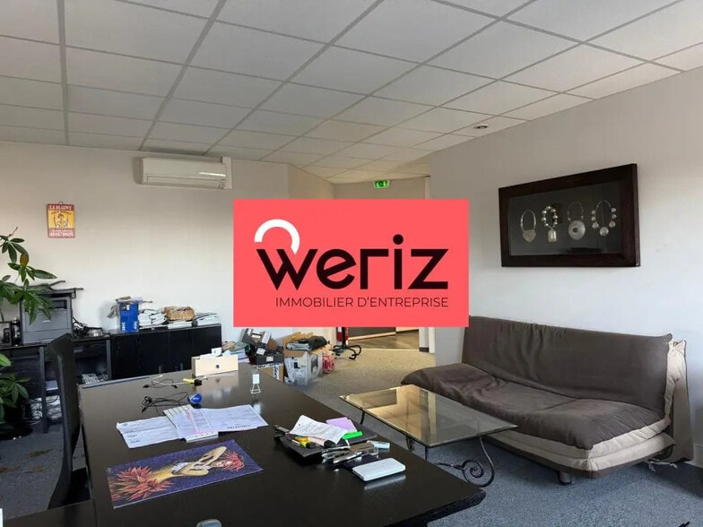 Bureau dans Bouc-Bel-Air à louer - Photo de l’immeuble – Image 3 sur 8