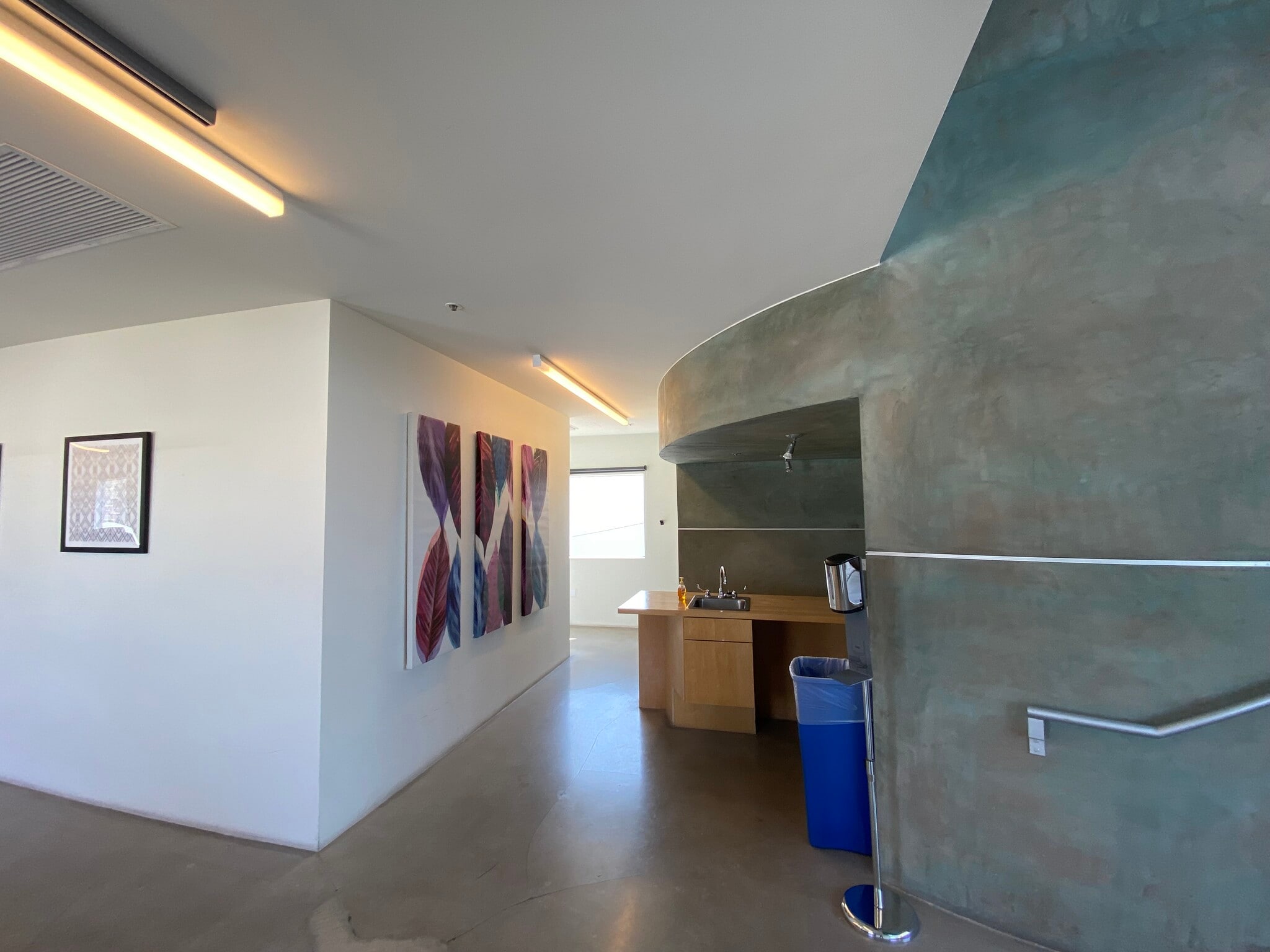 5760-5780 W Jefferson Blvd, Los Angeles, CA à louer Photo intérieure– Image 1 sur 6