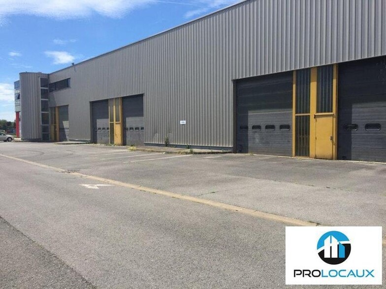 Industriel/Logistique dans Compiègne à louer - Photo de l’immeuble – Image 3 sur 3