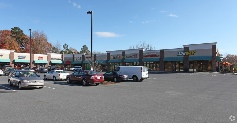 323 NC 49 Hwy S, Asheboro, NC à louer - Photo de l’immeuble – Image 2 sur 5