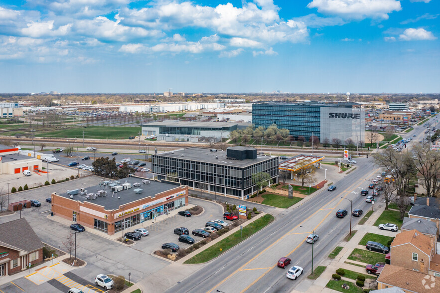 5940 W Touhy Ave, Niles, IL à louer - Aérien – Image 1 sur 8