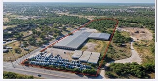 Plus de détails pour 1301 East Ave, Carrizo Springs, TX - Industriel/Logistique à louer
