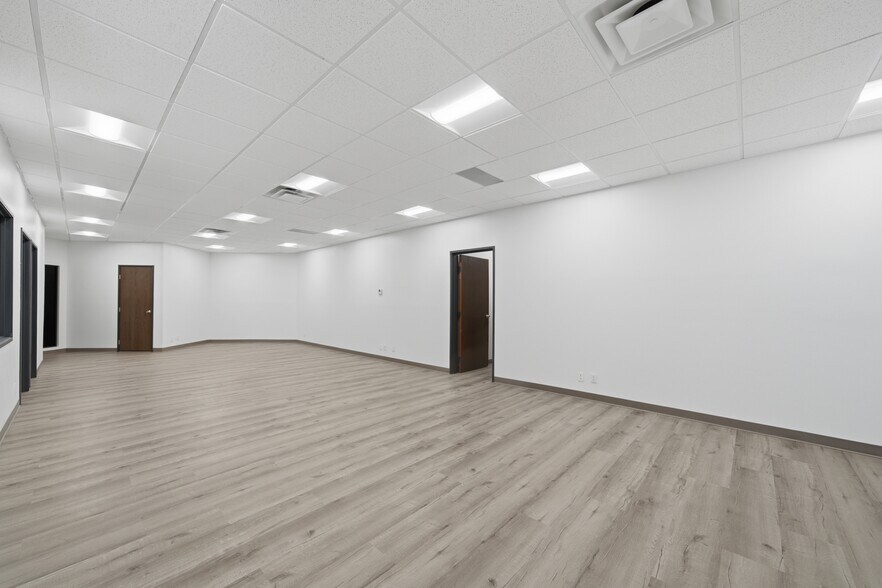 8 Holland, Irvine, CA à louer - Photo de l’immeuble – Image 3 sur 12