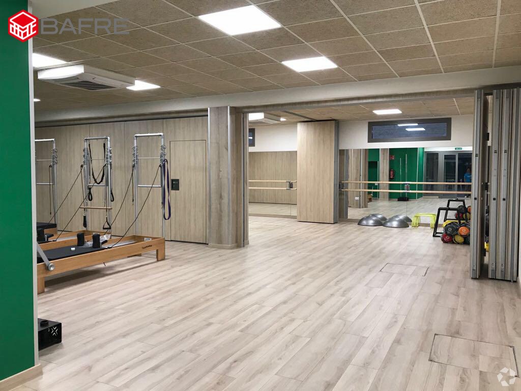 Local commercial dans Pozuelo de Alarcón, Madrid à vendre Photo intérieure– Image 1 sur 2