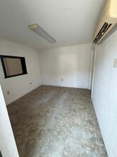 1155 NE 17th Rd, Ocala, FL à louer Photo de l’immeuble– Image 2 sur 2