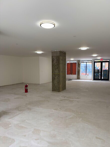 40 W 167th St, Bronx, NY à louer - Photo de l’immeuble – Image 2 sur 3