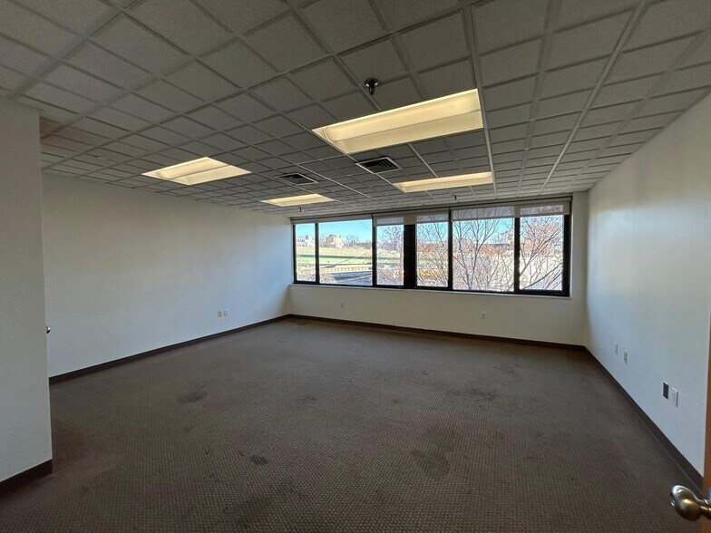 75 Huntington St, Brooklyn, NY à louer - Photo de l’immeuble – Image 2 sur 11