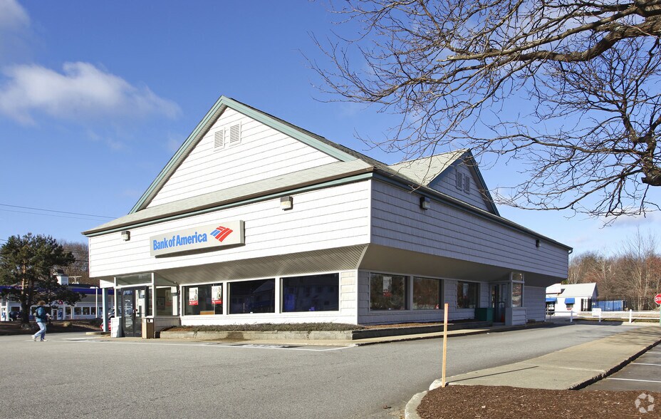 1090 Hooksett Rd, Hooksett, NH à louer - Photo principale – Image 1 sur 3