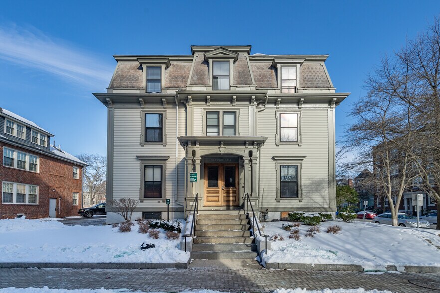 37 Mellen St, Cambridge, MA à vendre - Photo principale – Image 1 sur 1