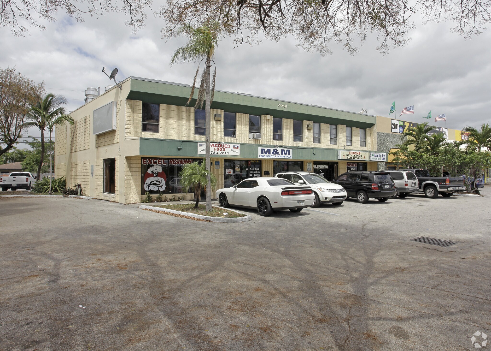 2001 N Dixie Hwy, Pompano Beach, FL à louer Photo de l’immeuble– Image 1 sur 24