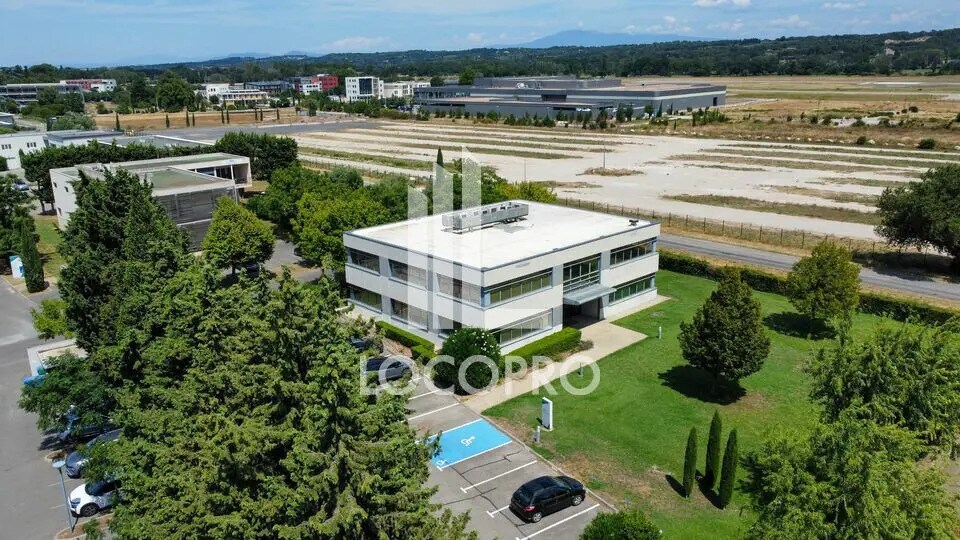 Bureau dans Avignon à louer - Photo de l’immeuble – Image 1 sur 8