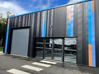 Plus de détails pour Local d'activités à louer