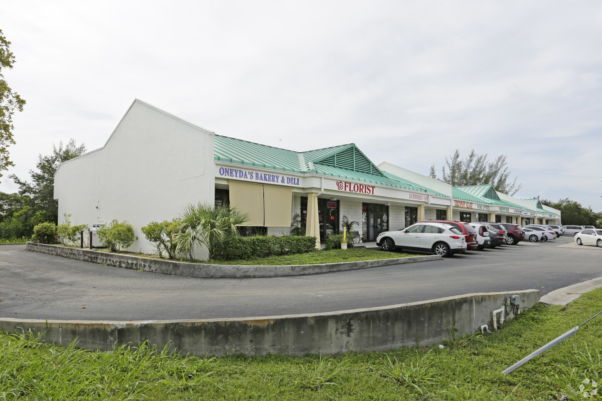 600 Goodlette Rd N, Naples, FL à louer Photo principale– Image 1 sur 2