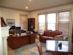 1855 Elm St, Manchester, NH à louer Photo intérieure– Image 2 sur 13