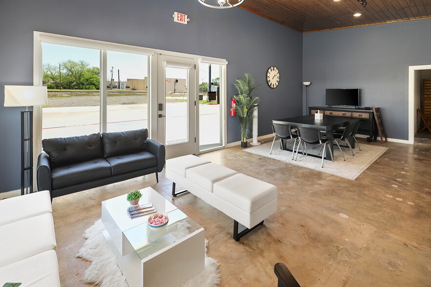 103 W 32nd St, Bryan, TX à vendre - Photo intérieure – Image 3 sur 14