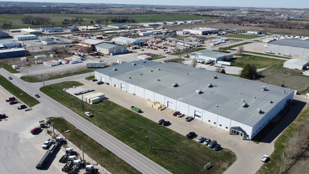 6000 N 60th St, Lincoln, NE à louer - Photo de l’immeuble – Image 1 sur 16