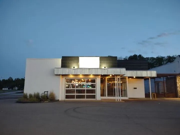 2303-2321 Michigan, Michigan City, IN à louer - Photo de l’immeuble – Image 3 sur 5