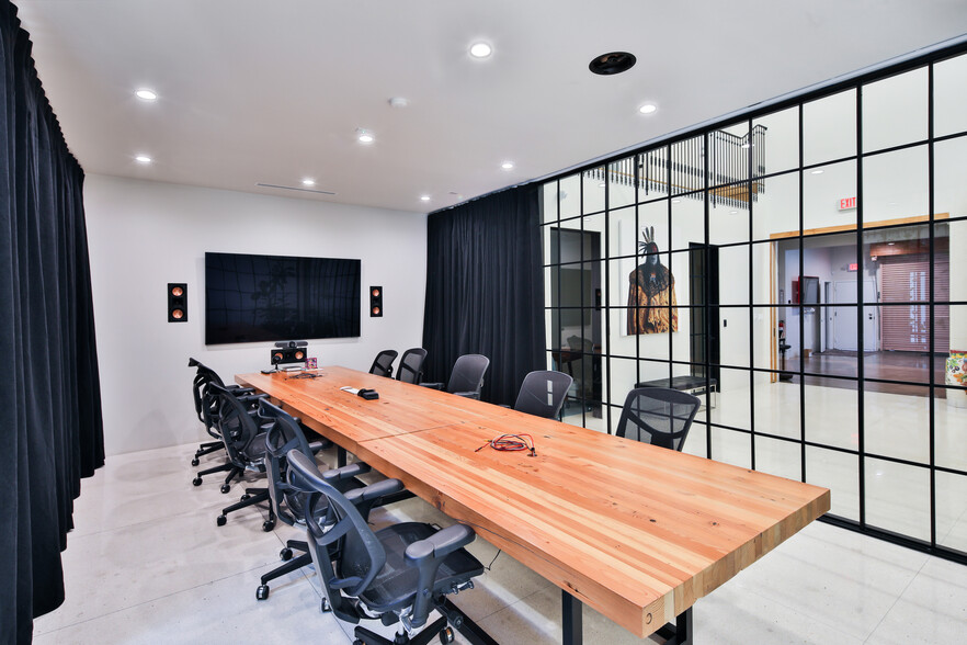 7207 Melrose Ave, Los Angeles, CA à vendre - Photo de l’immeuble – Image 3 sur 10