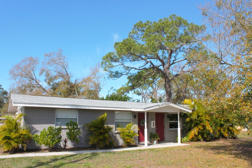 350 Elm St, Englewood, FL à vendre - Photo de l’immeuble – Image 3 sur 19