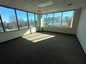 810 Dominican Dr, Nashville, TN à louer Photo intérieure– Image 2 sur 4