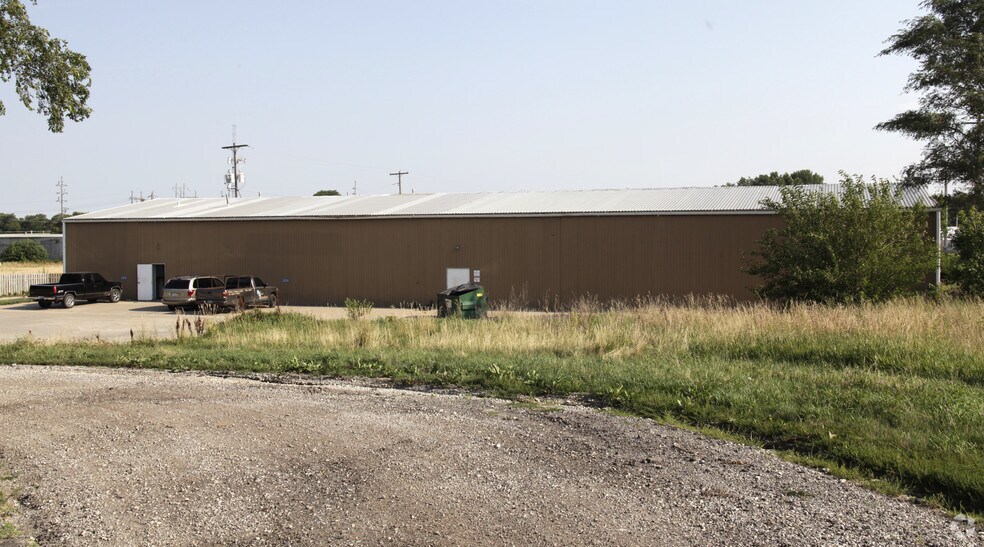 2357 Warren Dr, Plattsmouth, NE à louer - Photo de l’immeuble – Image 3 sur 3